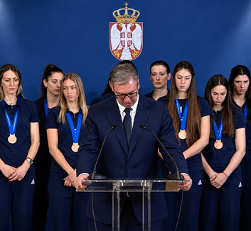 Érem után politikai számonkérés - illusztráció