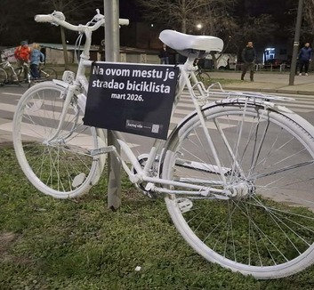 Újvidék: Tiltakozó felvonulás a halálra gázolt kerékpáros emlékére - illusztráció