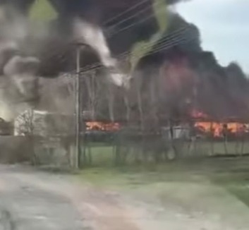 Tűz ütött ki egy régi ürögi gyárban - illusztráció