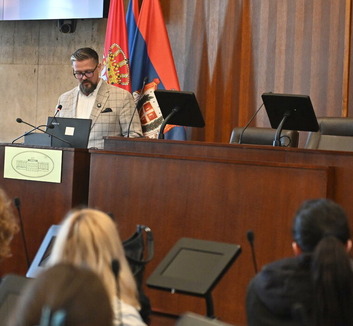 Külföldi diákokat fogadott Juhász Bálint a tartományi képviselőházban - illusztráció