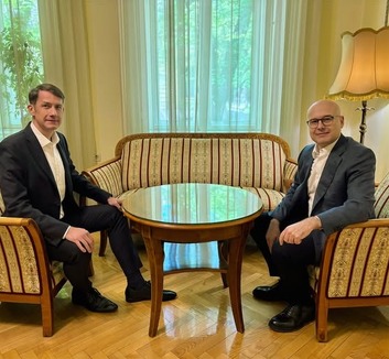 Vučević és Pásztor az SNS és a VMSZ együttműködésének folytatásáról tárgyalt - illusztráció