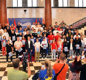 Ösztöndíjat kap 85 fiatal vajdasági sportoló és 24 edző - illusztráció