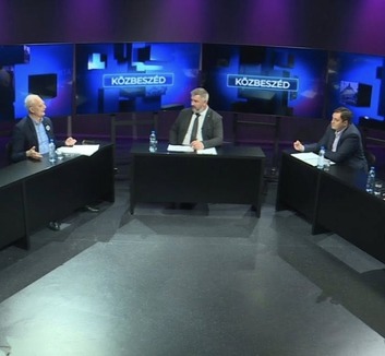 Közbeszéd: Közös asztalnál a vajdasági magyar politikusok - illusztráció