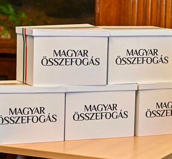 Kihirdette a Magyar Összefogás listáját a Köztársasági Választási Bizottság - illusztráció