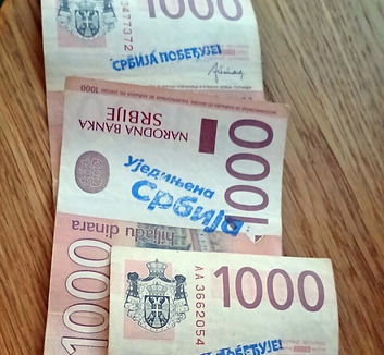 Bankautomatából kapták, mégsem fizethetnek vele: Kampányszlogen került az ezresre - illusztráció
