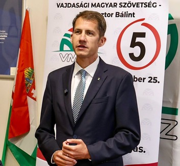 Pásztor Bálint: Nem akarunk a mérleg nyelve lenni - illusztráció