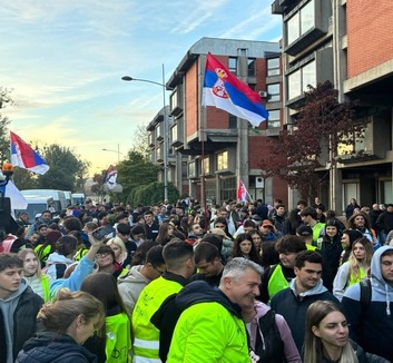 Az újvidéki diákok gyalog indultak az Egyetemista Lista belgrádi kampányzárójára - illusztráció