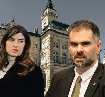 A Bravo Polgári Mozgalom az újvidéki polgármester és a képviselő-testületi elnök lemondását követeli - illusztráció